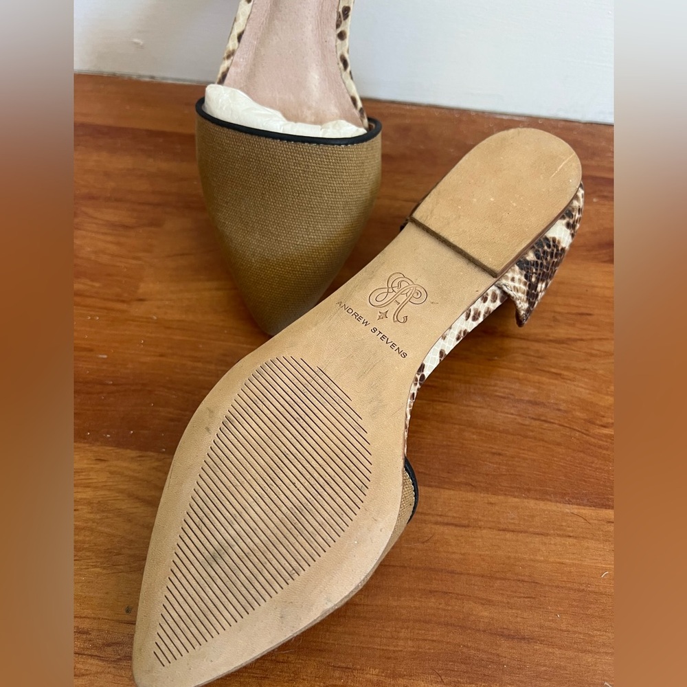 New Andrew Stevens Tan Snakeskin Canvas Flats Shoes Size 5.5 - Picture 5 of 9